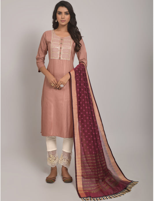 Buy Trendy Peach Kurtas Online in India - Joshindia