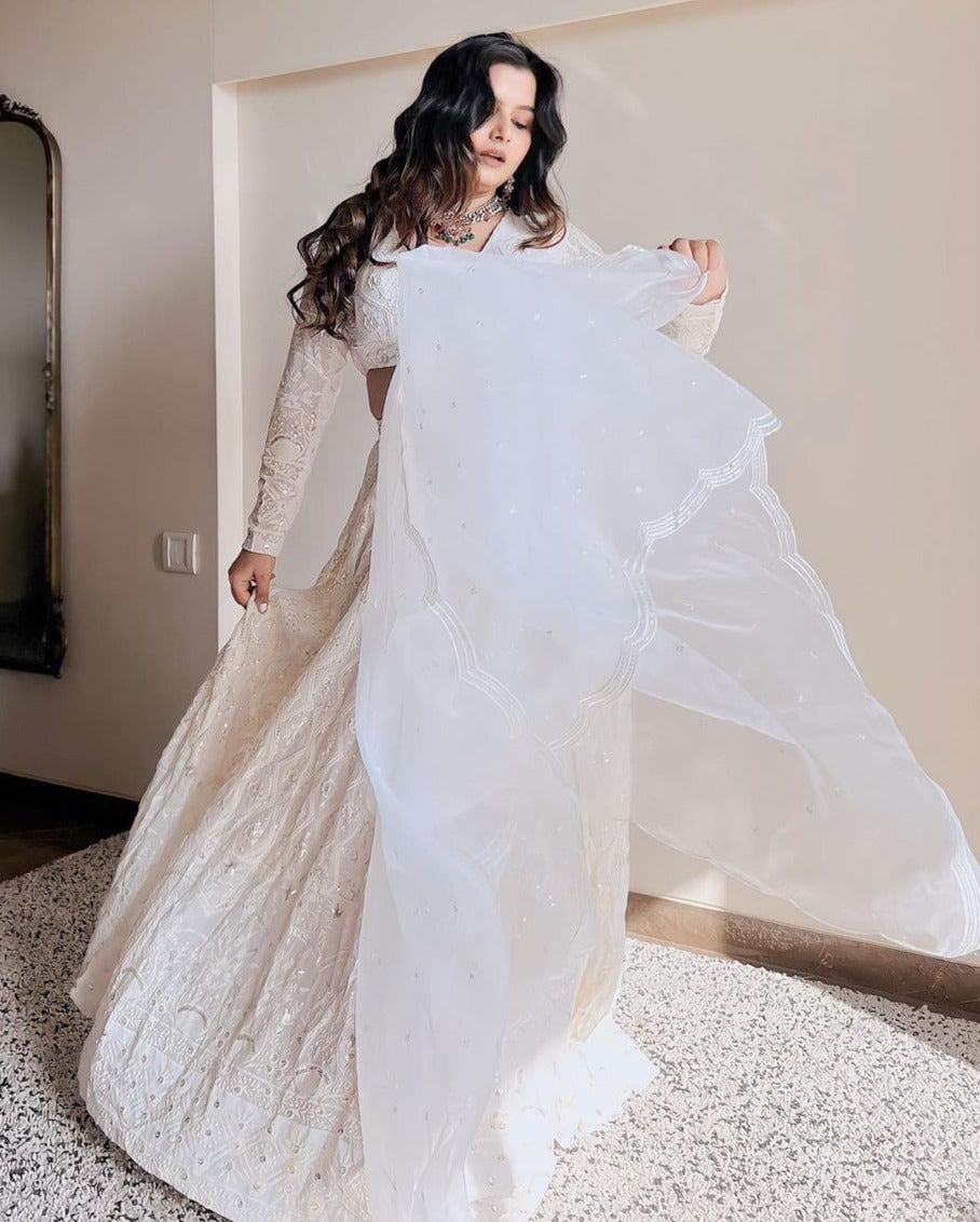 buy designer lehenga online | Shop Bridal lehenga choli online | Indian  bridal wear, Bridal dress fashion, Indian bridal outfits