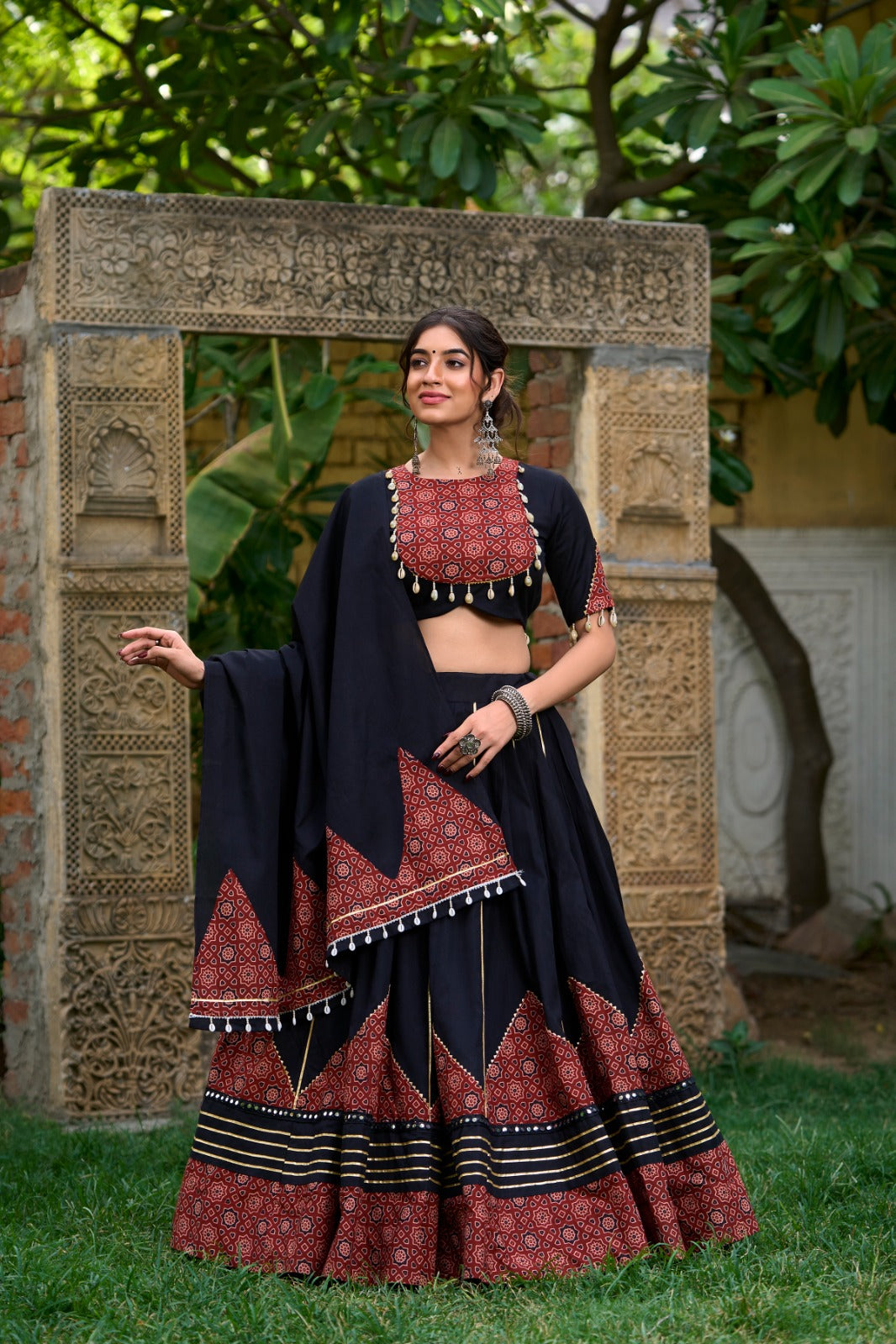 deepika padukone black lehenga Page 2 Joshindia