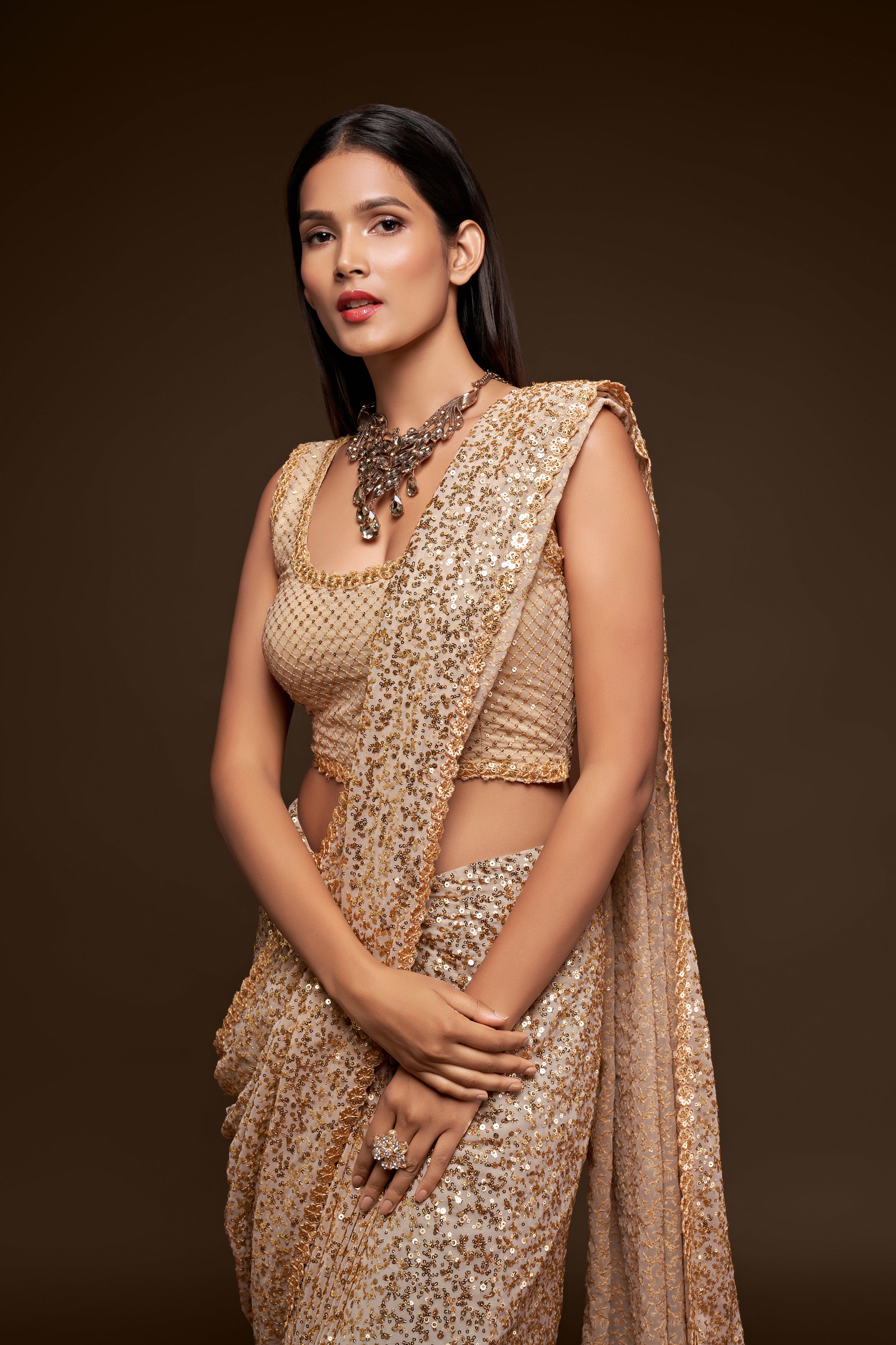 Recreate Anushka Sharma's Reception Look For the Festive Season With A  Benarasi Saree