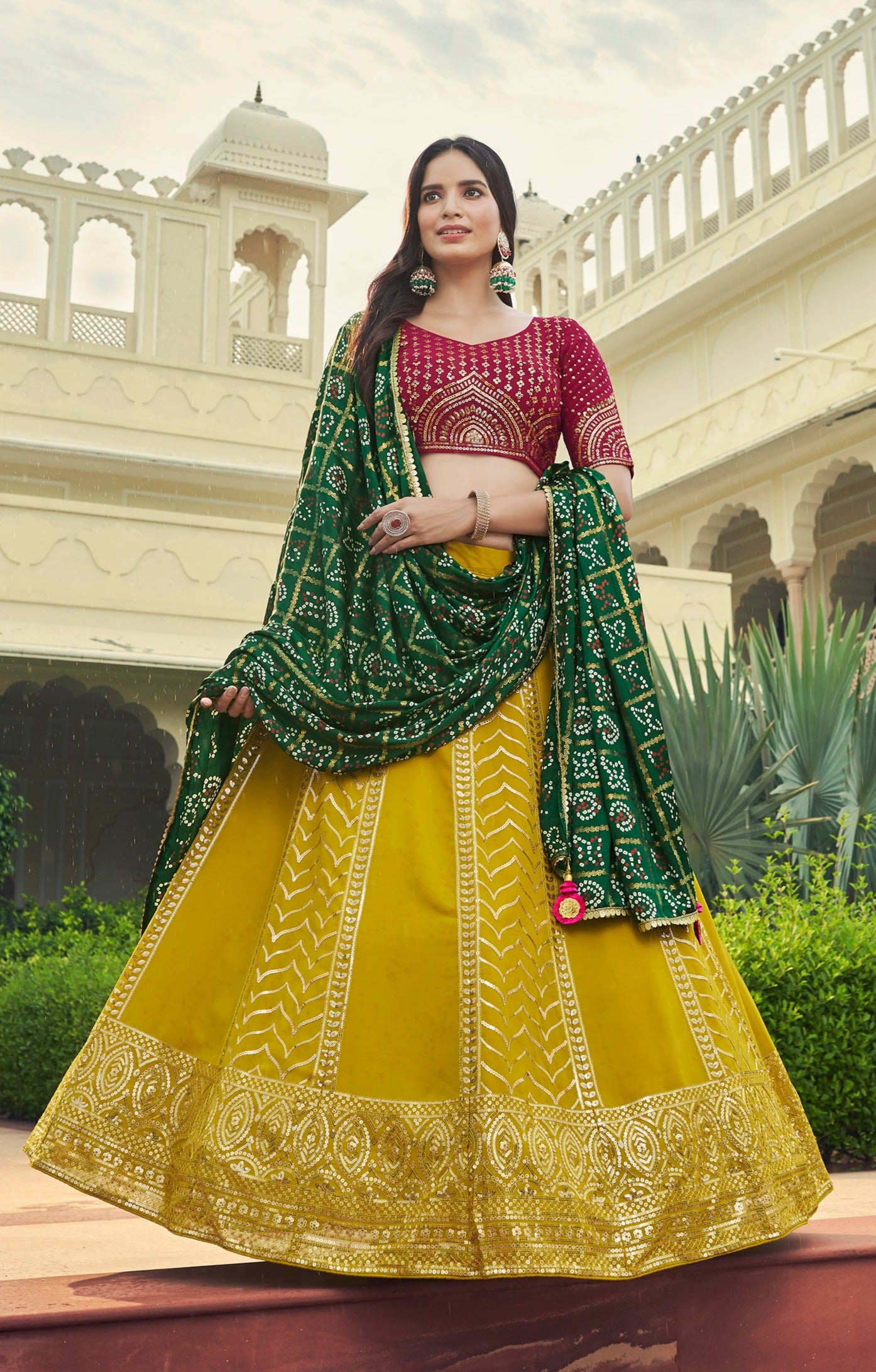 Avocado Green Designer Printed Silk Saree with Contrast Blouse & Pallu –  Ethnos