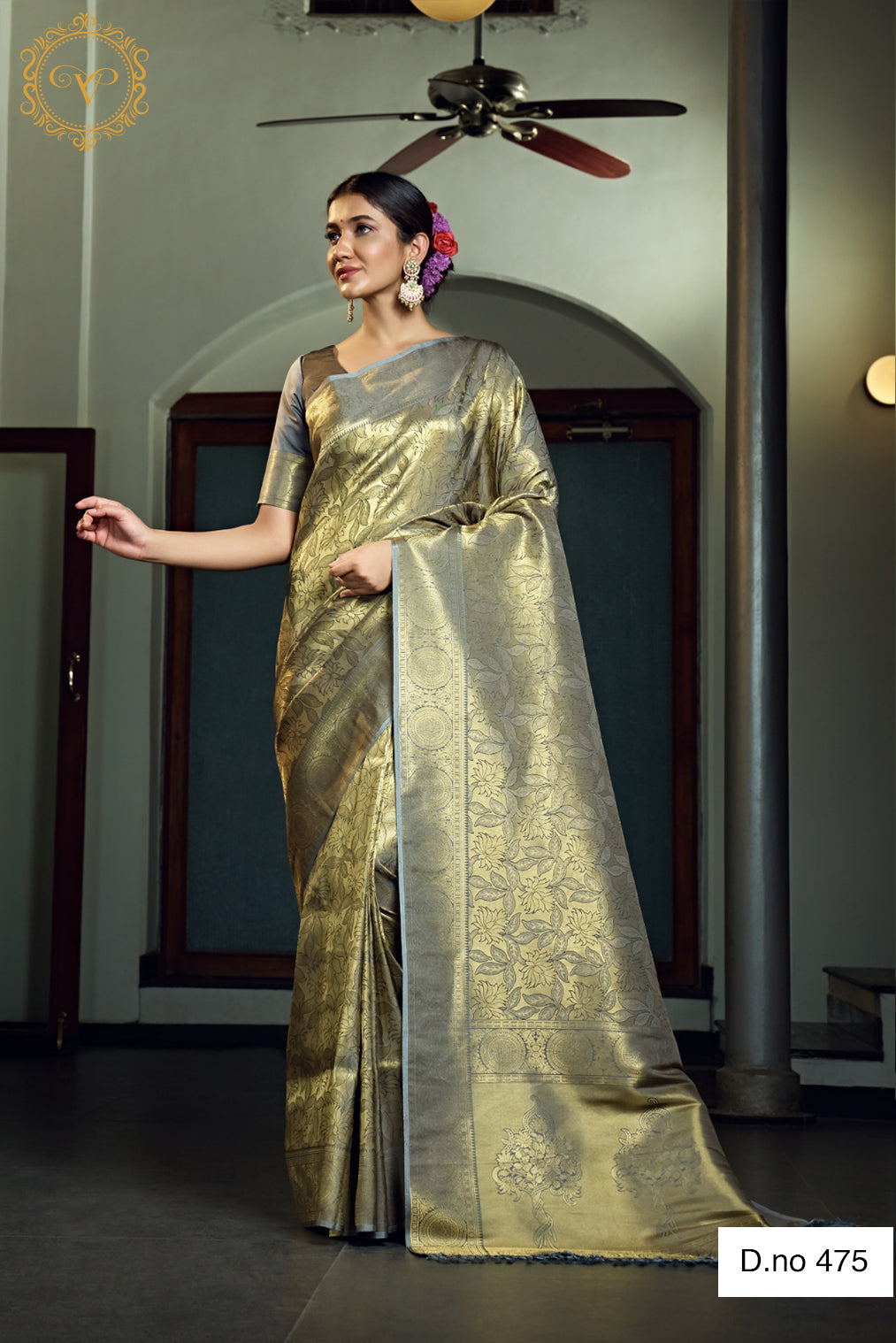 Buy BEKSHA Women White Woven Silk Blend Kanjivaram Saree Online at Best  Prices in India - JioMart.
