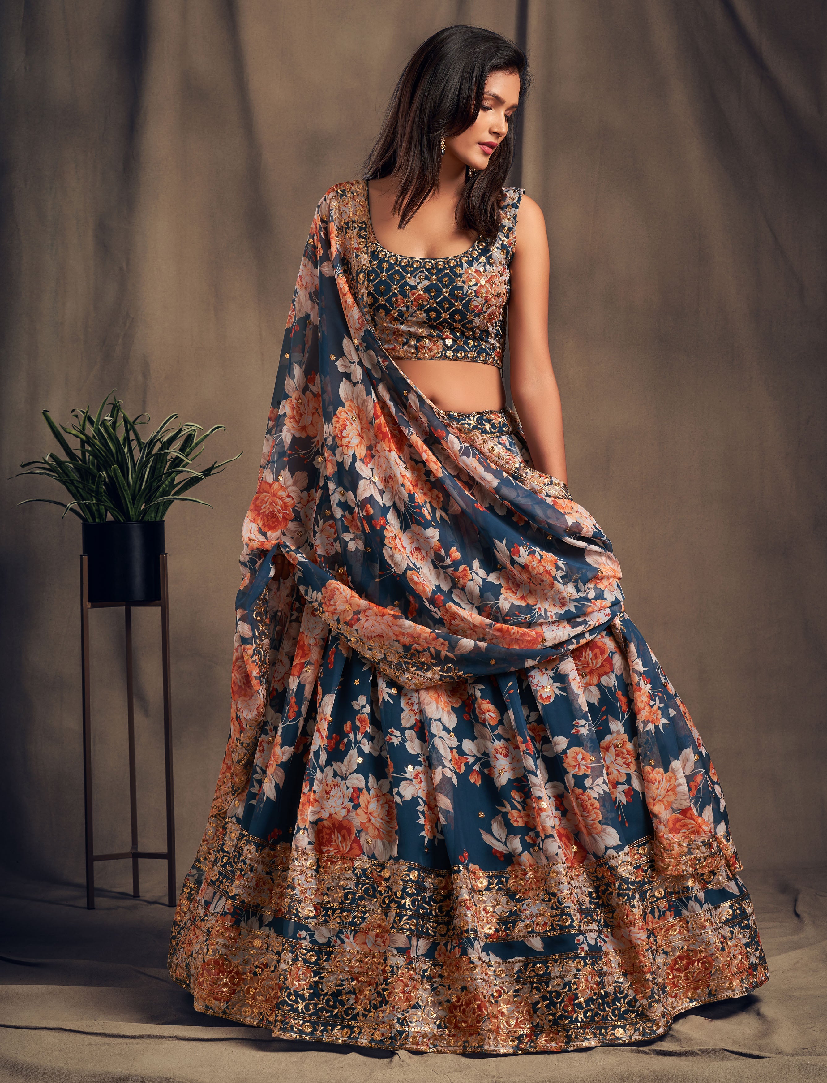 Round Silk Designer Bridal Lehenga, Size: Free at Rs 2000 in New Delhi |  ID: 21829519288