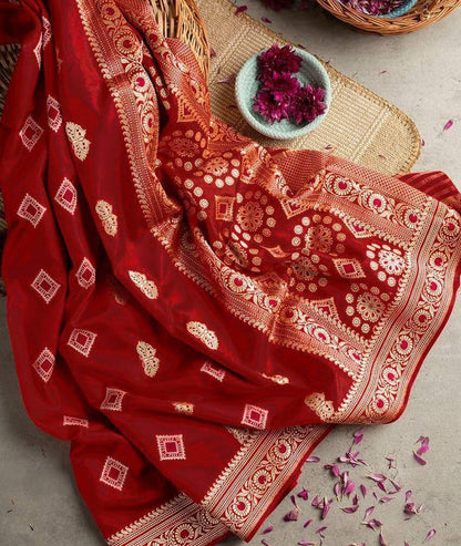 buy online red color silk saree - Joshindia