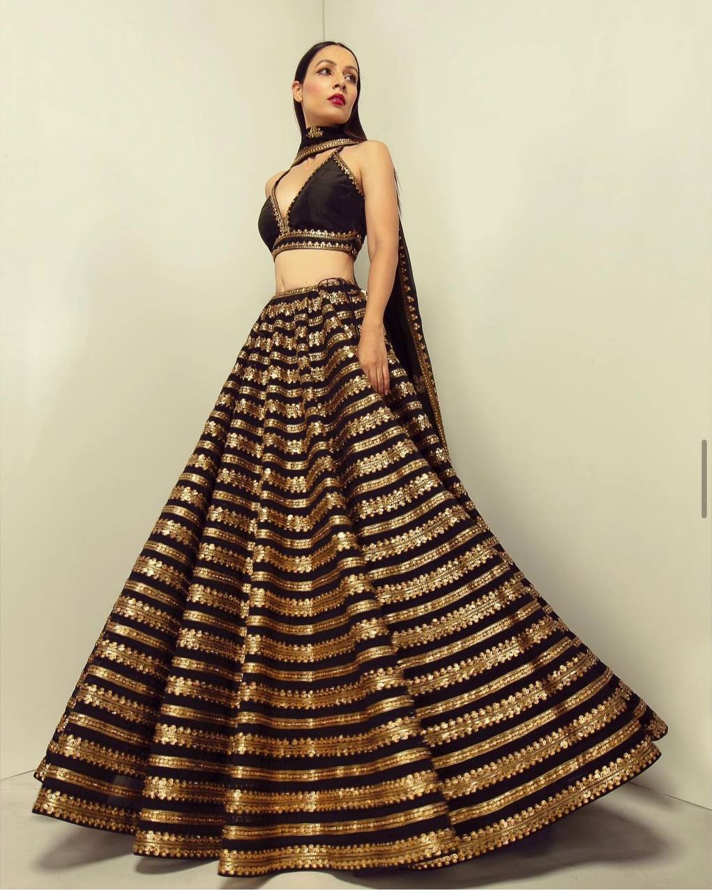Lovely Black and Gray Party Wear Lehenga | Party wear lehenga, Stylish  lehenga, Designer lehenga choli