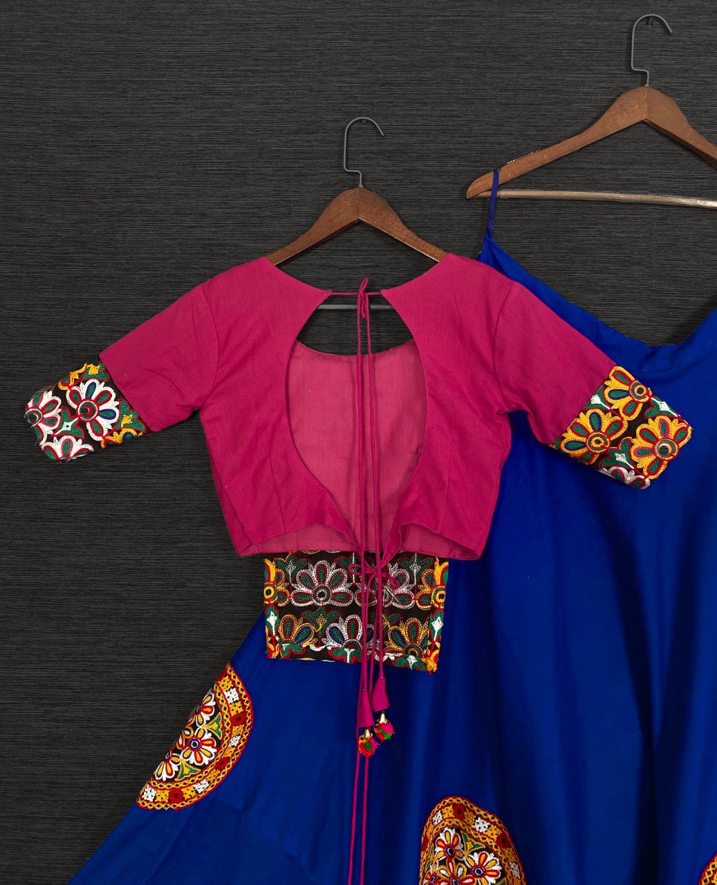 Pink & Navy Blue Thread Embroidered Navratri Lehenga Chaniya Choli |  Navratri chaniya choli, Navratri dress, Dandiya dress